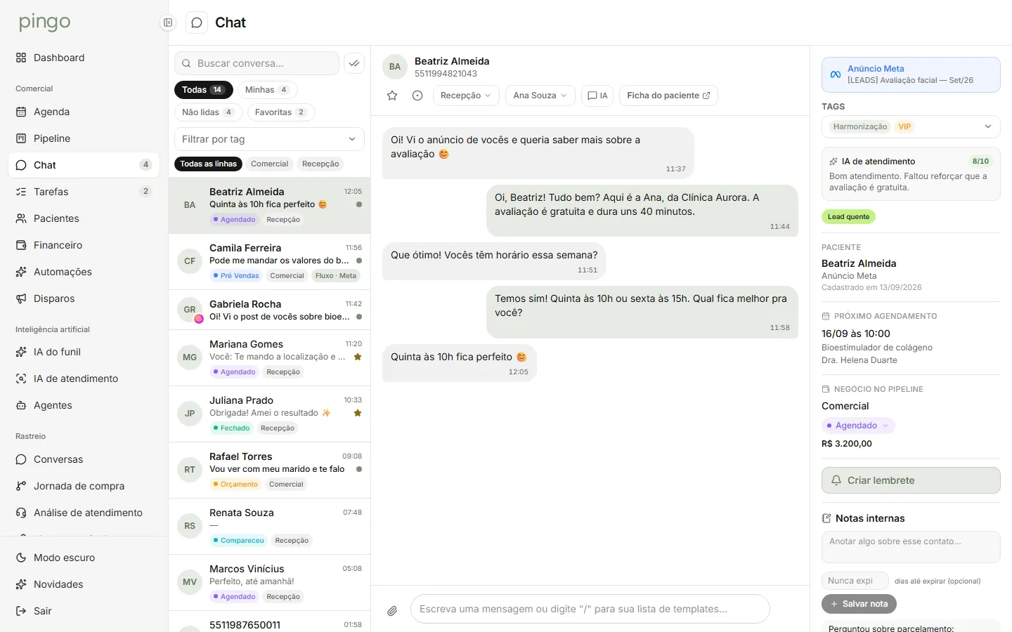 Tela de Chat do Pingo, com a conversa e a ficha do paciente lado a lado